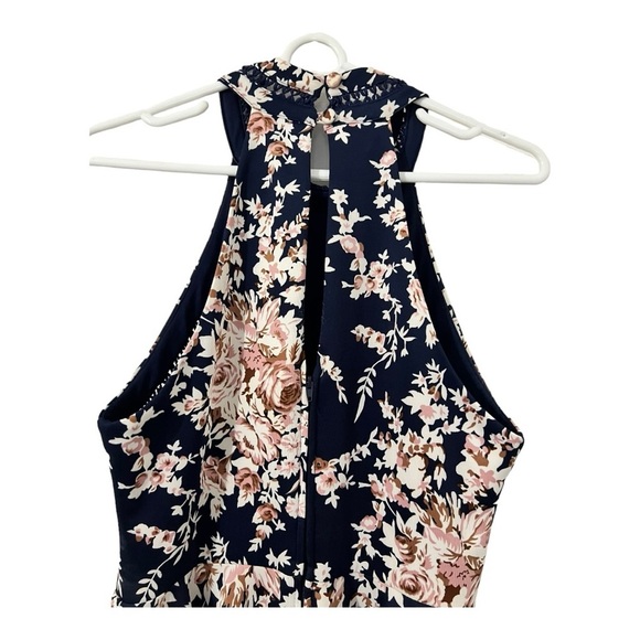 B. Darlin Floral. Halter Style Dress. Jrs. Medium. Excellent Condition - Picture 8 of 14